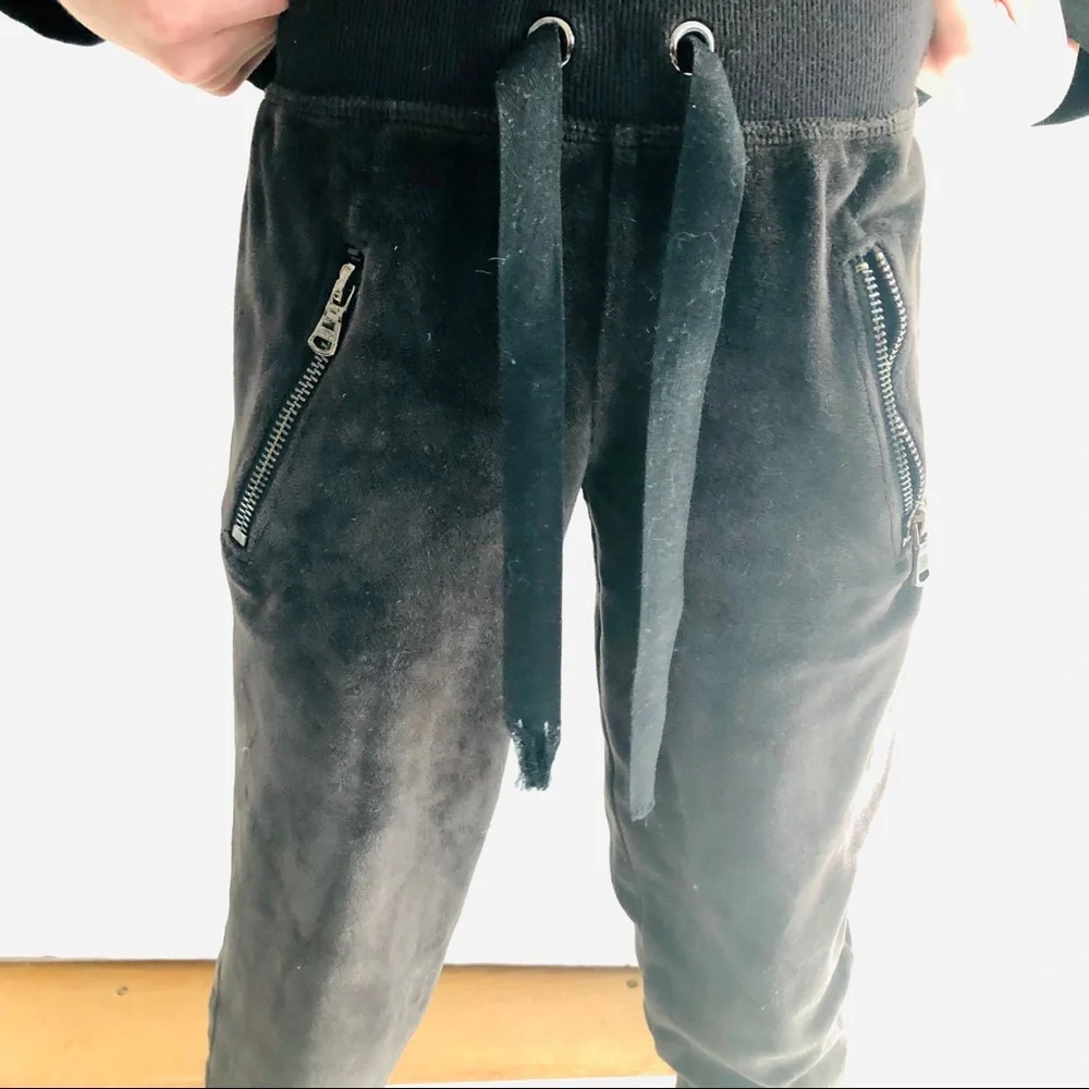 5x$25 CXJ Justice Zipper Side Pockets Velvet Joggers, size 6